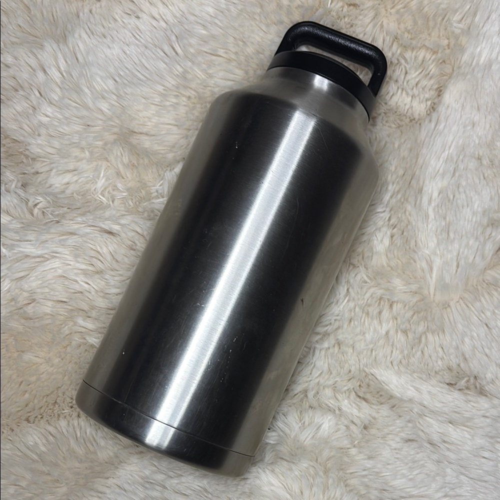 Yeti Stainless Steel Bottle - Silver and Black